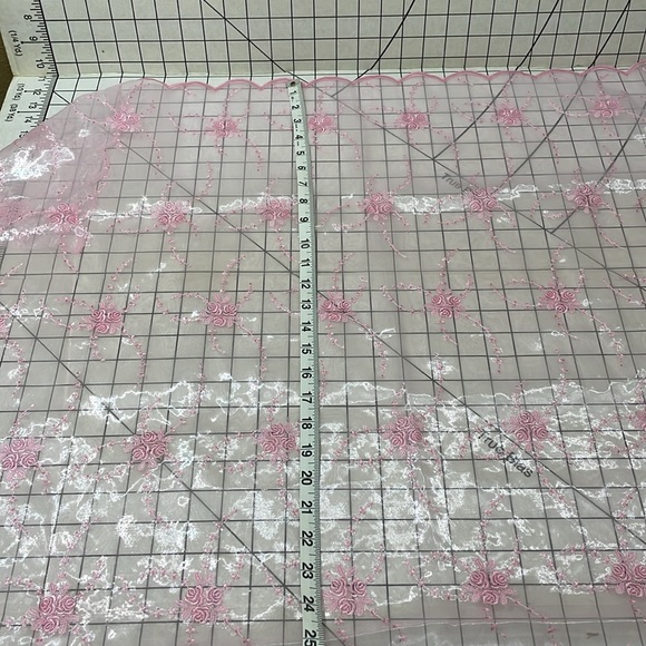 Pink shimmering organza fabric w pink embroidered roses and scalloped edge - Picture 6 of 10